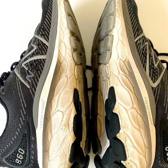 New Balance womens fresh foam 860 Black Running Shoes size 9 - Picture 8 of 16